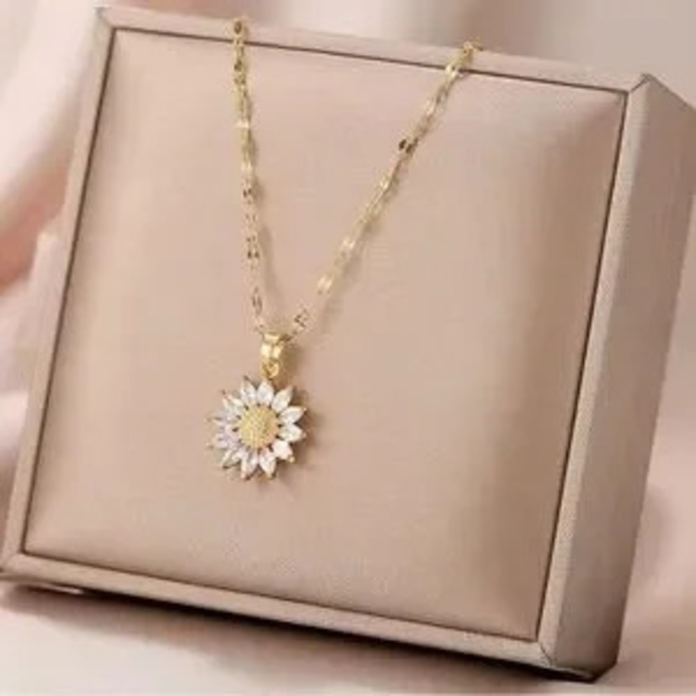 Sun Flowers Pendants Necklace